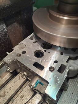 Rovnání hlav motorů generální opravy - 6