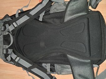 Outdoorový batoh Husky 40l – výborný stav, ideální pro turis - 6