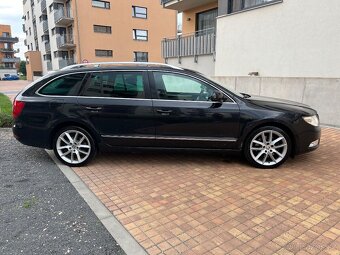 Prodám ŠKODA SUPERB COMBI 2.0 TDI, 125KW. ROK VÝROBY 2012. - 6