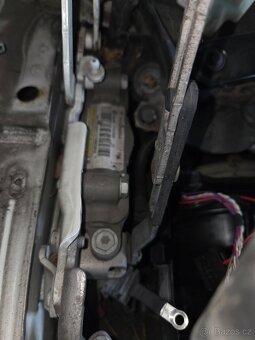 Bmw f10 přední výztuhy šavle nápravnice panty kapoty - 6