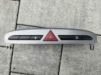 Peugeot 308 plasty středový panel - 6