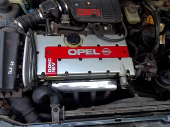 Opel Astra GSi 2.0 16V - 6