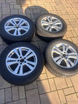 Zimní pneu 235/60R17 - 6