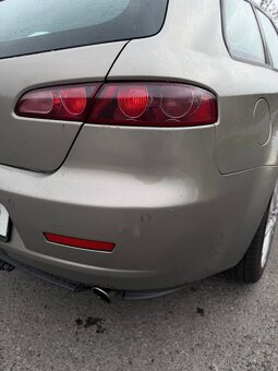 Alfa Romeo 159 Sportwagon 2.4 JTDM, 2007, 238 000 km, manuál - 6