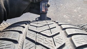 Zimní pneu 235/55/19 Pirelli - 6