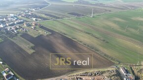 Prodej stavebního pozemku 5 945 m2  v obci  Vrbice - 6
