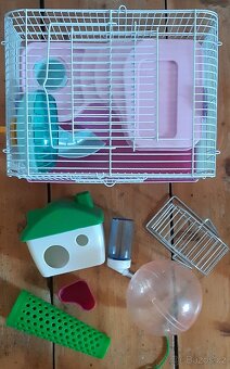 Klec pro myšku + 3×hračka + plast.přepravka + pítko kuličkou - 6