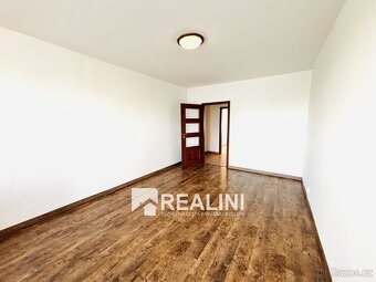 Pronájem bytu 2+1 s lodžií a šatnou, 60 m2, Karviná, ulice T - 6