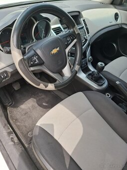 Rozpredám Chevrolet Cruze 1.6 91kw A16XER 2011 - 6