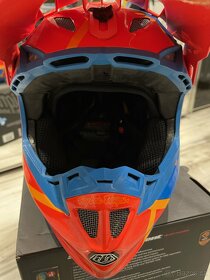 MX helma TroyLeeDesigns SE4 Composite Metric Orange vel. M - 6