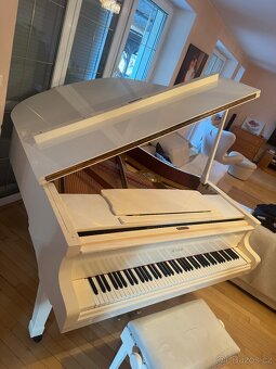 Petrof model V 150cm bílá perleť - 6
