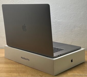 MacBook Pro 15” 2016/16GB RAM/Intel i7/1TB SSD/ Záruka - 6