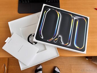 iPad Pro 13” (M4) WiFi - jako nový - 6