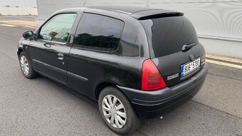 RENAULT CLIO - 6