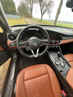 Alfa Romeo Giulia - 6