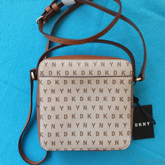 Kabelka crossbody DKNY béžová - 6