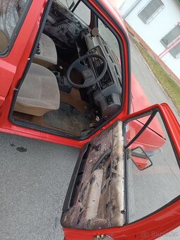 VW golf 1.3 i na renovaci,nebo náhradní díly, dovoz Anglie - 6