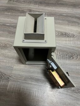 Trezor na bankovky a mince - 6