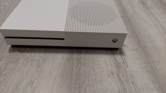 Xbox One S 1TB - 6