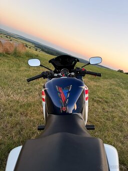 HONDA CBR250R - 6