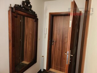 Nájem podkrovního bytu 3kk, ul. Hybešova, 66 m2 + lodžie 8 m - 6