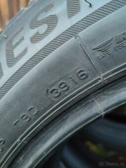 Prodám pneu zimní bridgestone blizzak 225/55R17 RSC - 6