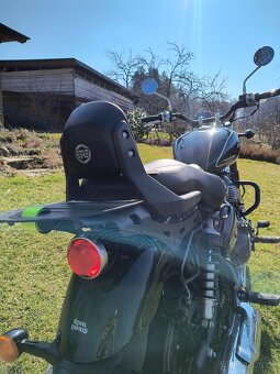 Royal Enfield Supermeteor 650 - 6