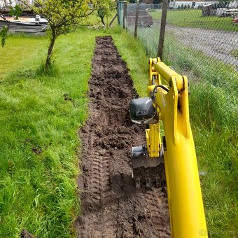 Mulčovací kůra,okrasná dřevní štěpka,zemní práce minibagrem - 6