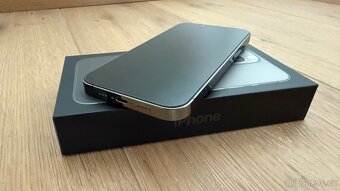 iPhone 13 Pro 256GB Grafitově šedá - 6