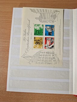 Poštovní známky v albu - 6