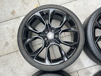 Alu kola R19 Škoda Octavia 3 RS - 6