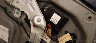 Zbytek náhradní dílů VW Touran - 6