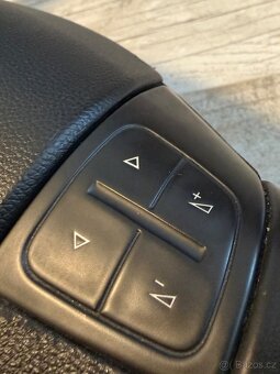 Volant Superb 1 Facelift - 6