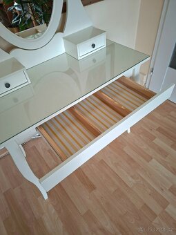 Toaletní stolek IKEA - 6