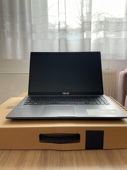 ASUS X515M (šedá barva) – 15,6", 8GB RAM, SSD 256GB - 6