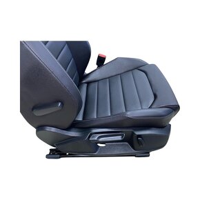 Sedačky černá kůže VW Golf 7 kombi r.v. 2016 - 6