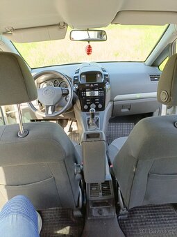 7 míst Opel Zafira B 1.6. 16V 85kW benzin rv 2009 naj 219tkm - 6