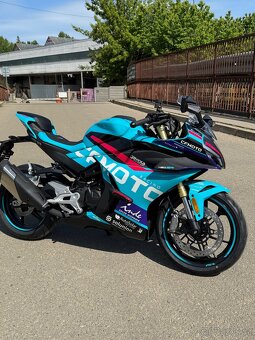 CFMOTO 450SR Champion Edition, Limitovaná edice 451 kusů - 6