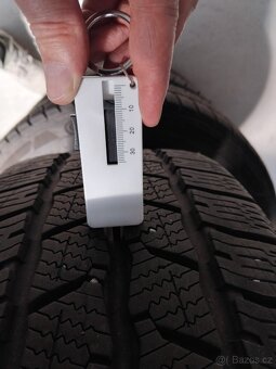 Prodám kompletní zimní kola VW T6 17" - 6