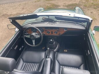 Triumph Spitfire 1500 - 6