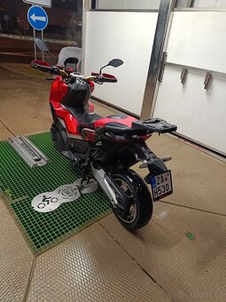 Honda x-adv 750 - 6