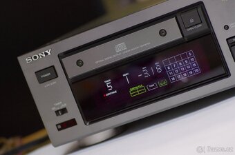 SONY - cdp - xa 2 es  + - 33 es krasny  a bezchybny stav - 6