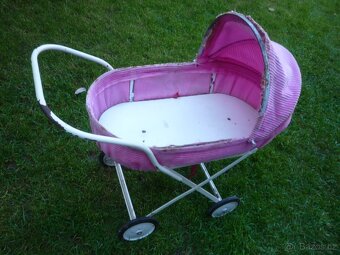 prodám starý kočárek zn.LIBERTA Mělník a další..... Starý dě - 6
