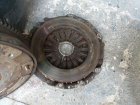 Spojková sada jetá + dvouhmotový setrvačník pro BMW - 6