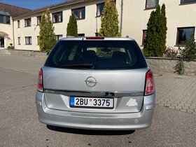 Prodám Opel Astra kombi 1,7 CDTi 81kW, rok 2010 - 6