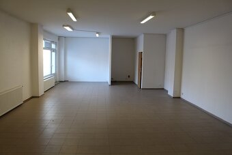 PRONÁJEM OBCHODNÍCH PROSTOR V CENTRU PROSTĚJOVĚ - 6