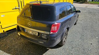 Opel Astra H Caravan - 6