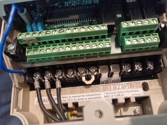 Omron Varispeed E7 2,2kw - 6