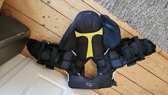 Brankářská vesta CCM Axis 1.9 int. L - 6