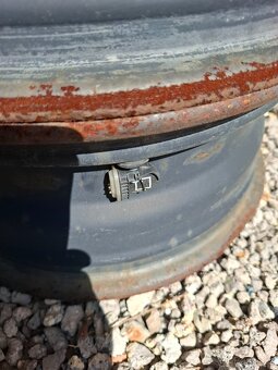 Ocelové ráfky a pneumatiky Ford 195/50R15 - 6
